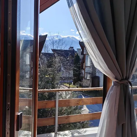 Deja Vu Private Jacuzzi&sauna, Fireplace, 3 Bedrooms, Near Bansko *