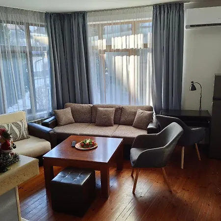 Deja Vu Private Jacuzzi&sauna, Fireplace, 3 Bedrooms, Near Bansko Vilă