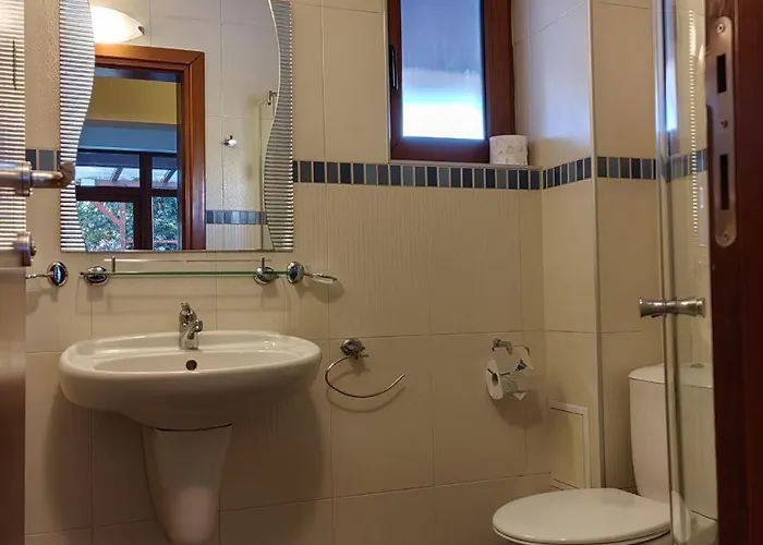 Deja Vu Private Jacuzzi & Sauna, Fireplace, 3 Bedrooms, Near Bansko *