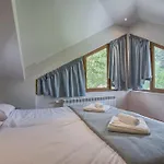 Deja Vu Private Jacuzzi & Sauna, Fireplace, 3 Bedrooms, Near Bansko *