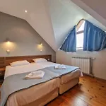 Deja Vu Private Jacuzzi & Sauna, Fireplace, 3 Bedrooms, Near Bansko