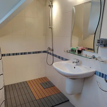 Deja Vu Private Jacuzzi & Sauna, Fireplace, 3 Bedrooms, Near Bansko Villa *