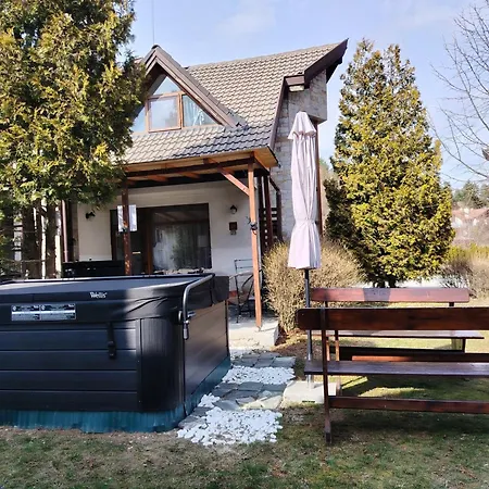 Deja Vu Private Jacuzzi & Sauna, Fireplace, 3 Bedrooms, Near Bansko Razlog