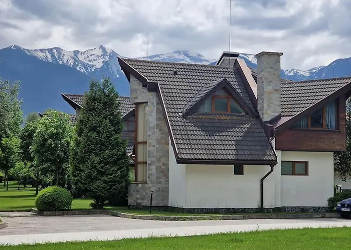 Deja Vu Private Jacuzzi & Sauna, Fireplace, 3 Bedrooms, Near Bansko Villa Razlog