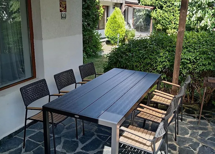 Deja Vu Private Jacuzzi & Sauna, Fireplace, 3 Bedrooms, Near Bansko * Raslog