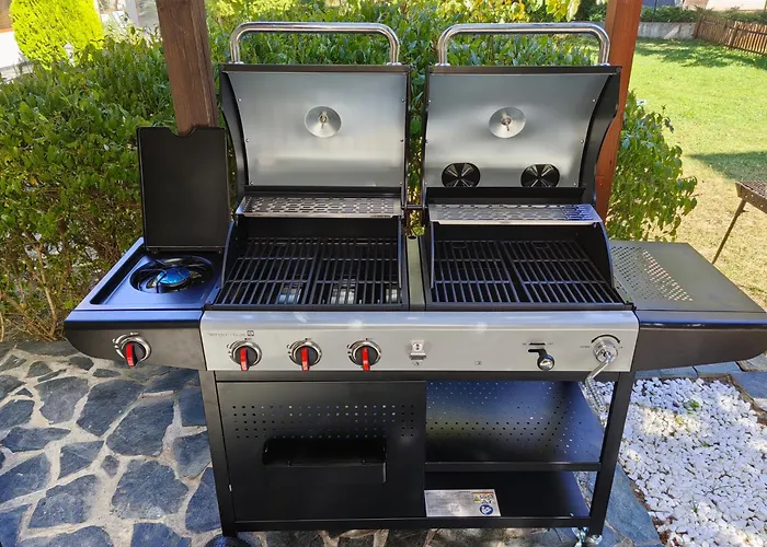 Deja Vu Private Jacuzzi & Sauna, Fireplace, 3 Bedrooms, Near Bansko * Raslog